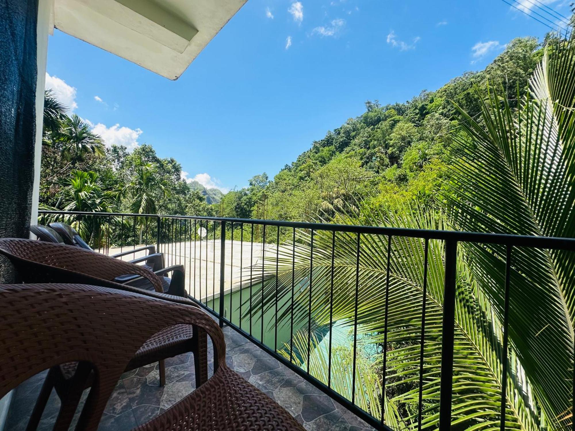 River Splendour Home Stay Элла Экстерьер фото